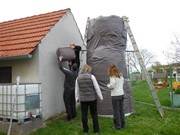 Sněhulák se změnil na Velikonočního zajíce